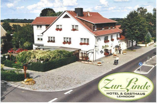 Familienhotel Zur Linde Panschwitz-Kuckau Exterior foto